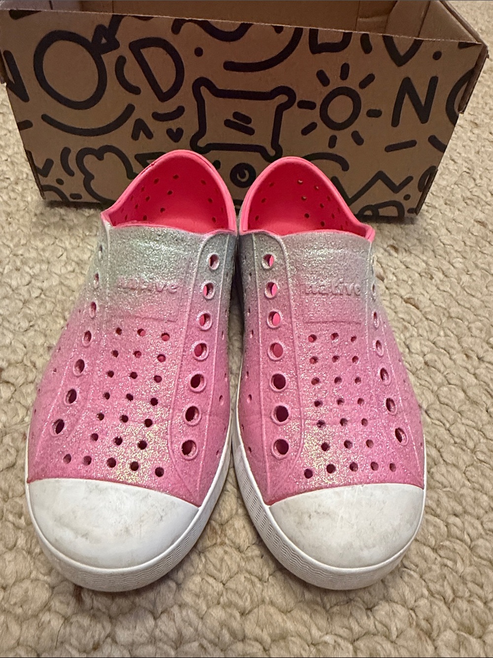 GUC Native Shoes Jefferson Bling Sparkle Ombre green to pink, size C11